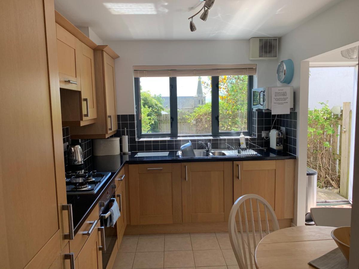 סנט אוסטל Fabulous House Very Near Charlestown Harbour מראה חיצוני תמונה